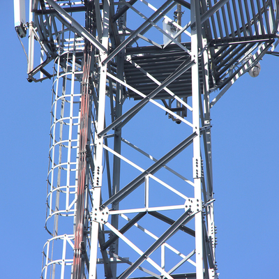 15m G/M vergittern Stahlgalvanisierte Antennen-heiße das Bad des turm-Q355b